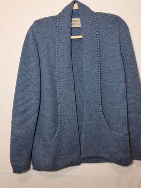 Peruvian Link 100% Alpaca Sweater Cardigan with front pockets.